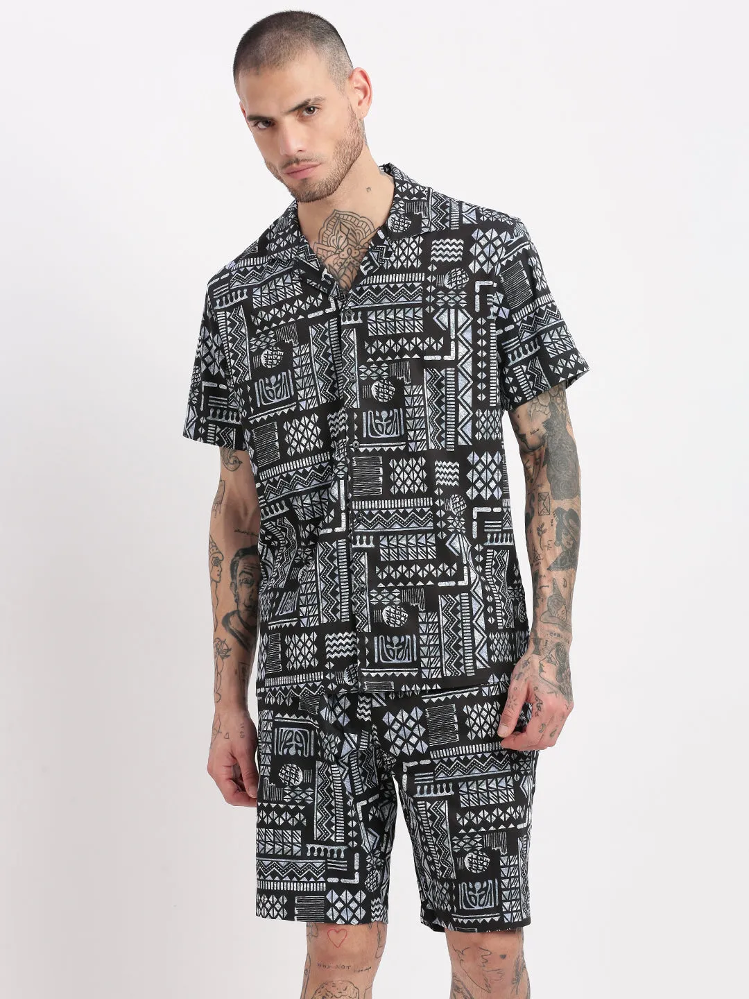 Men Geometric Print Cuban Collar Black Co-Ords Set