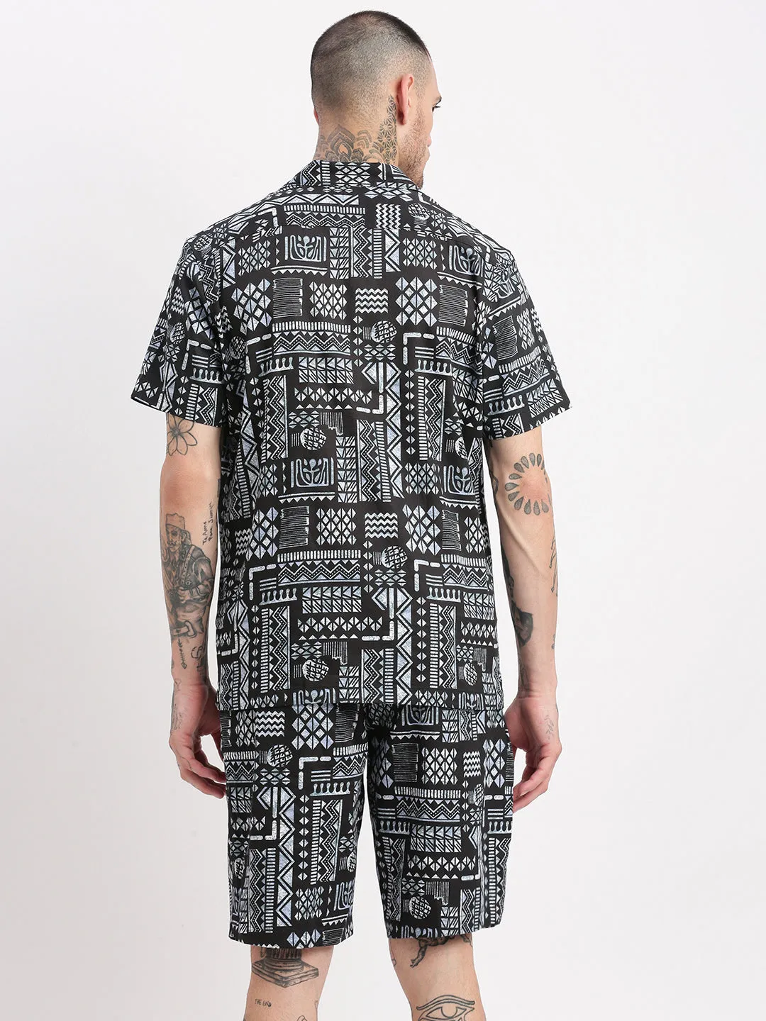 Men Geometric Print Cuban Collar Black Co-Ords Set