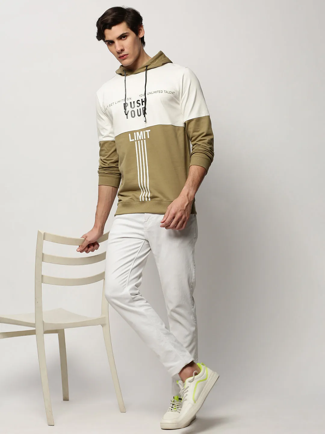 Men Khaki Graphics Casual Sweatshirts