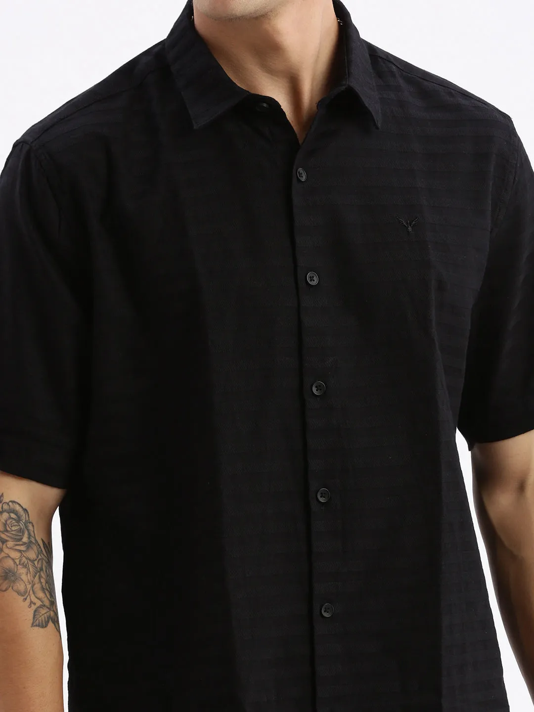 Men Spread Collar Solid Slim Fit Black Shirt