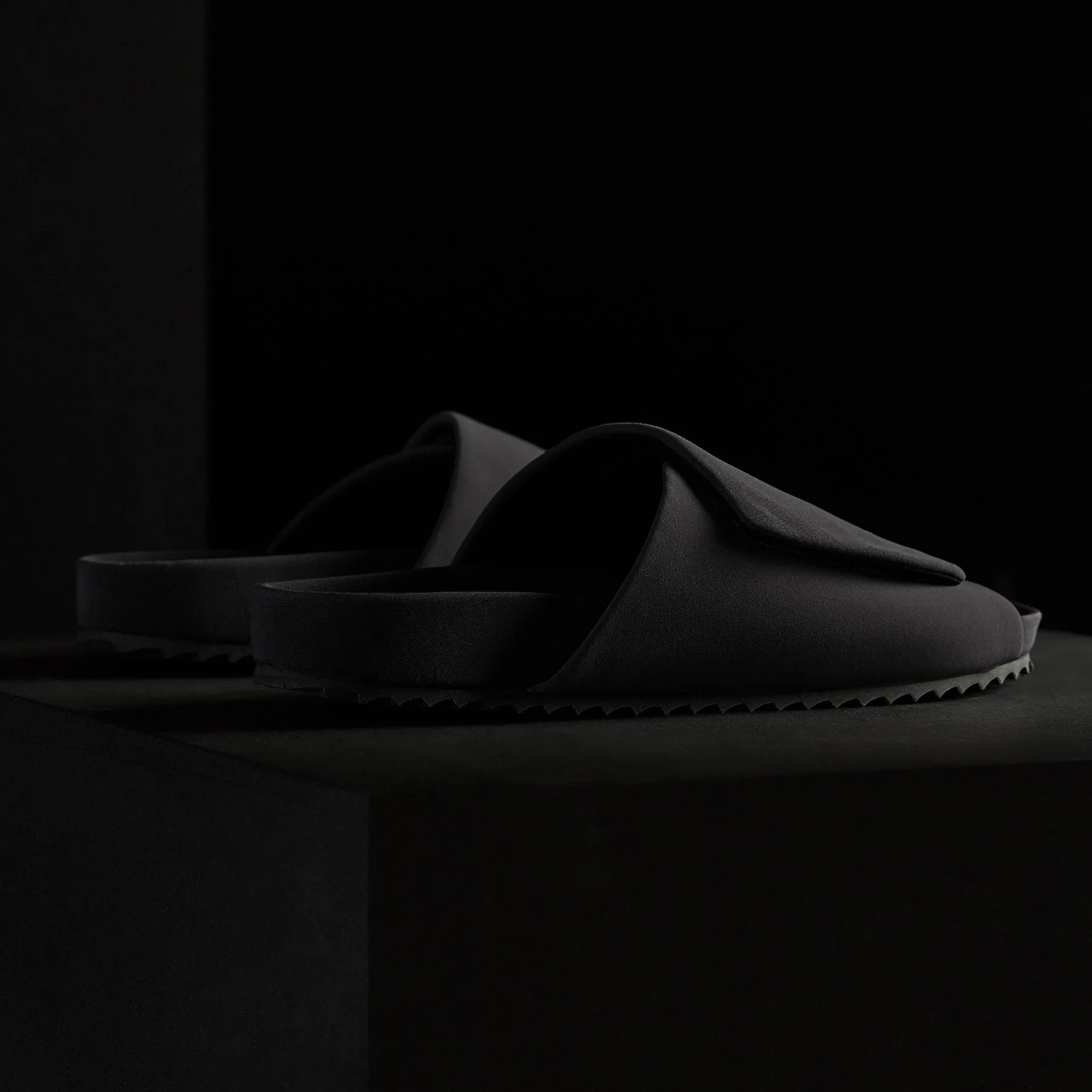 Men's Skubo Slide - Black/Black