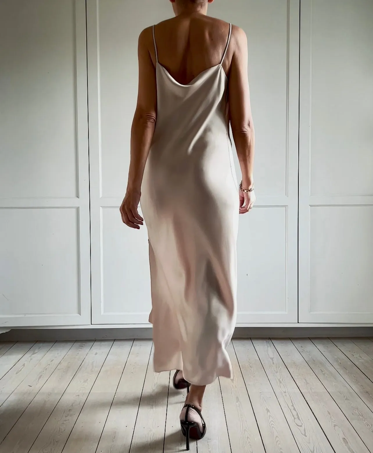 SLIP DRESS - BEIGE