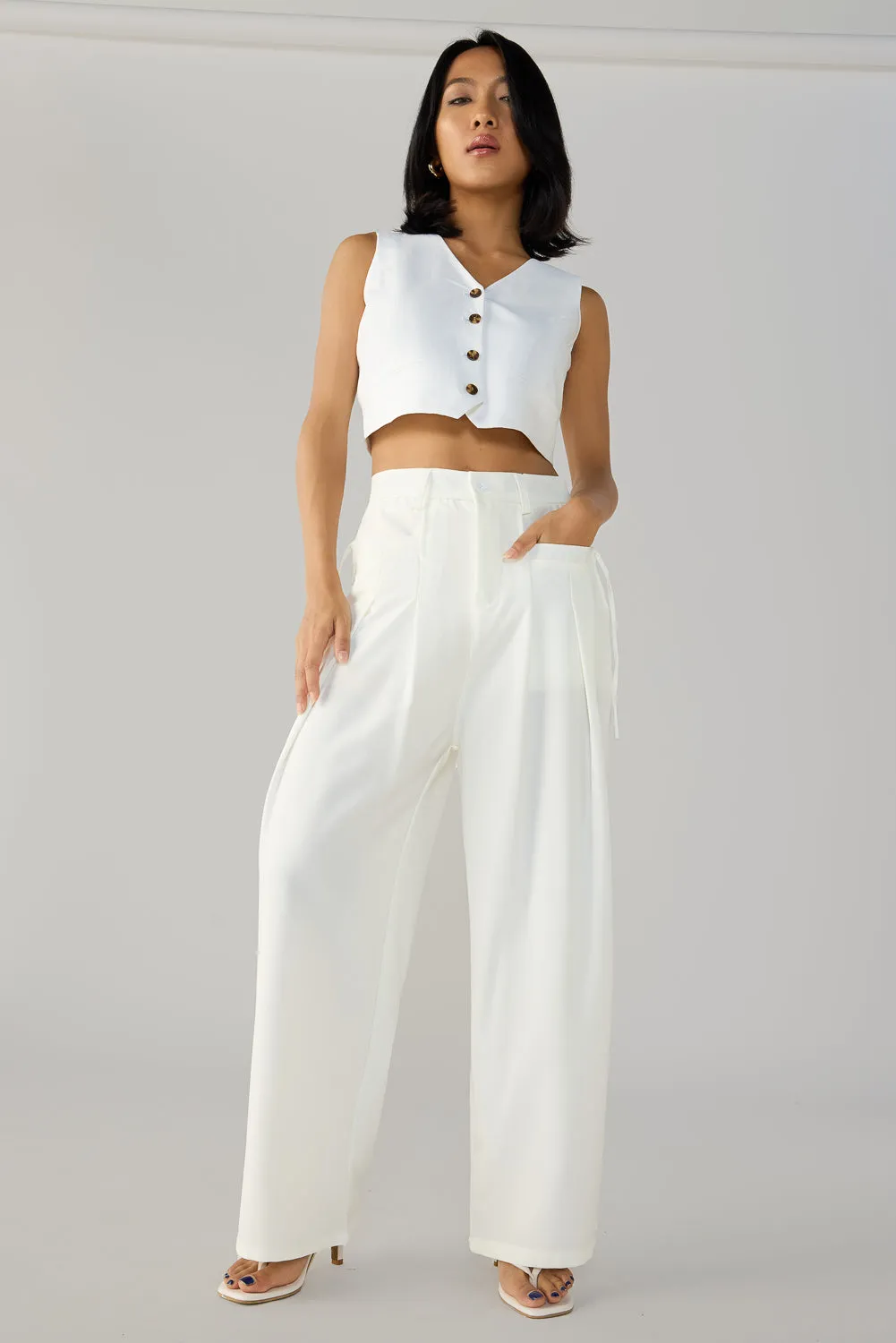 White Wide Fit-Flat Pocket Korean Pants