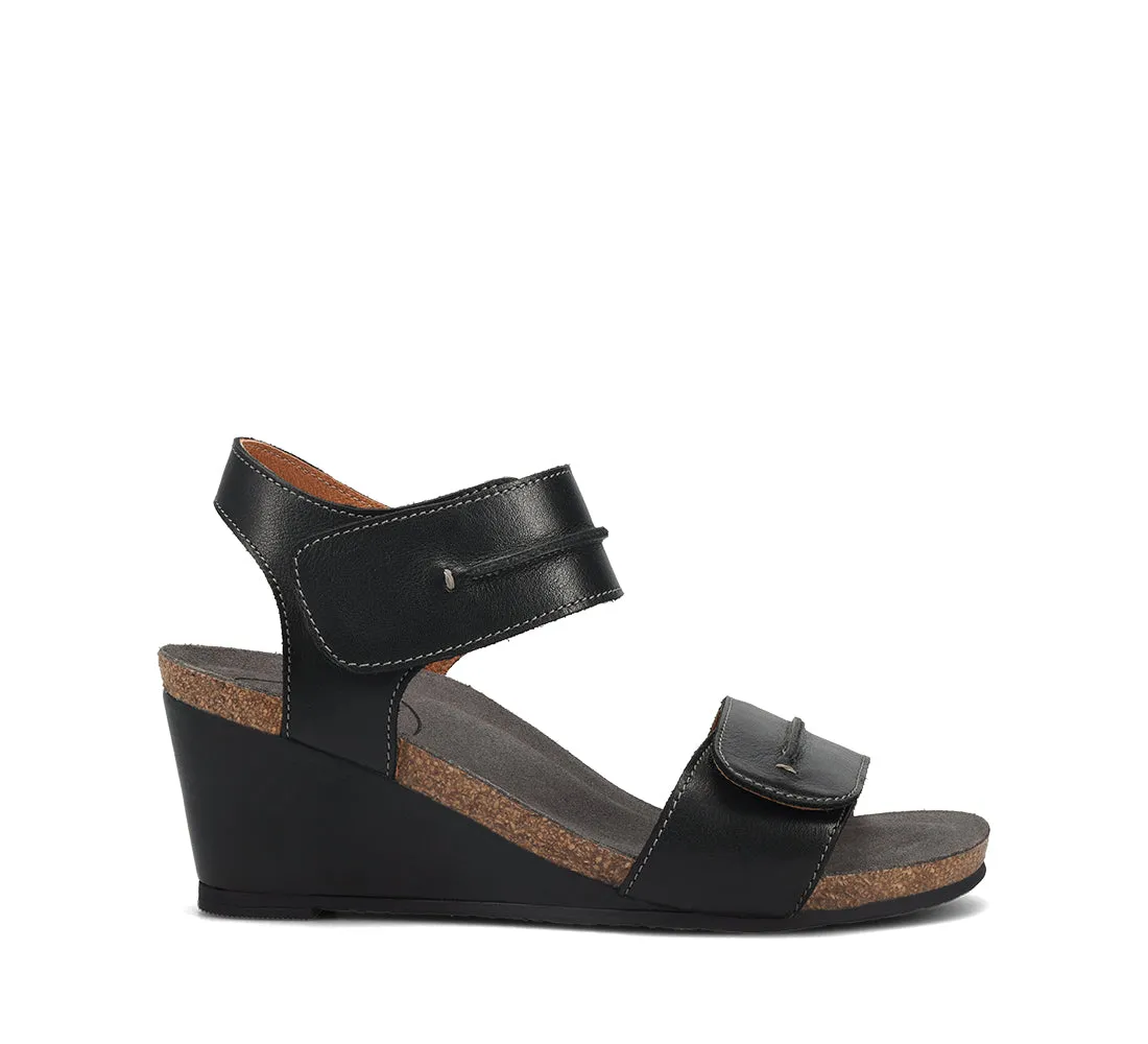 Women's Taos Reason Color: Black